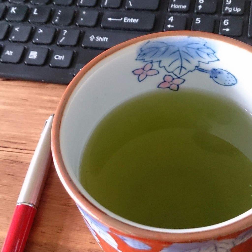 In the past, Buddhist monks took green tea to concentrate on study. In the modern world, we still appreciate the same benefit.